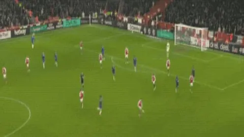 巴恩斯新援亮相训练场，能否助力球队闯入附加赛？